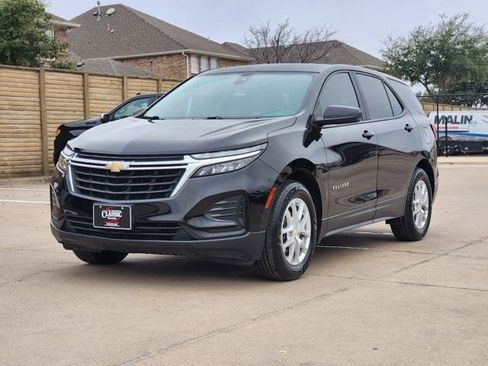 Used 2022 Chevrolet Equinox LS w/ LS Convenience Package image 11
