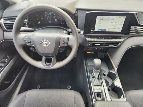 Used 2026 Toyota Camry LE w/ Convenience Package FWD image 29
