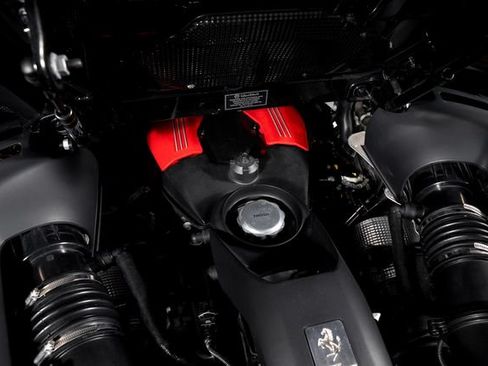 Used 2018 Ferrari 488 Spider RWD image 10