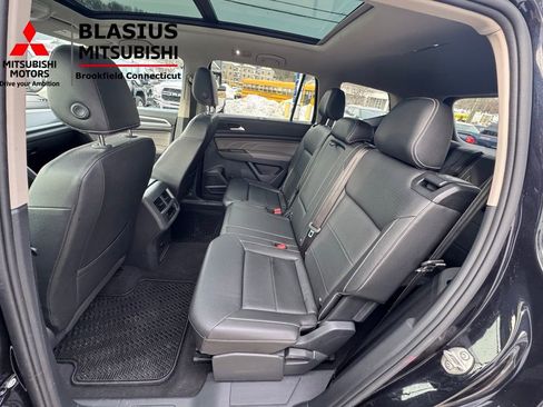 Used 2023 Volkswagen Atlas SEL R-Line image 29