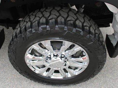 Used 2021 Chevrolet Silverado 2500 LT w/ Z71 Off-Road Package AWD/4WD image 9