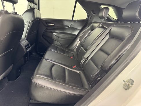 Used 2020 Chevrolet Equinox Premier w/ Premier Redline Edition FWD image 17