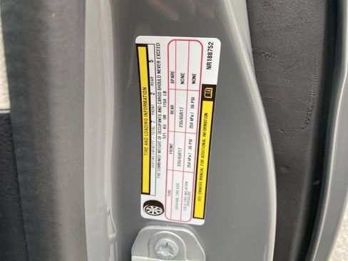 Used 2022 Chrysler Pacifica Touring-L image 28