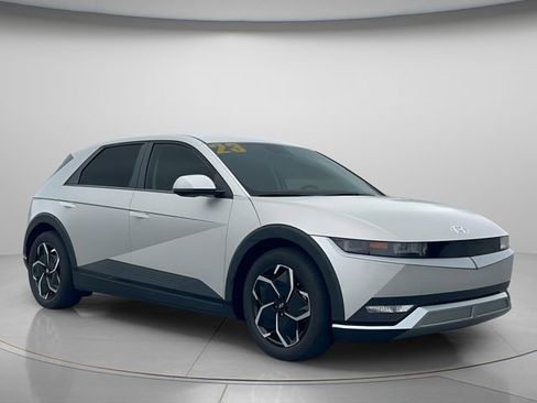 Certified 2023 Hyundai Ioniq 5 SEL w/ Cargo Package image 8