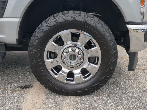 Used 2023 Ford F250 Lariat w/ Chrome Package AWD/4WD image 9