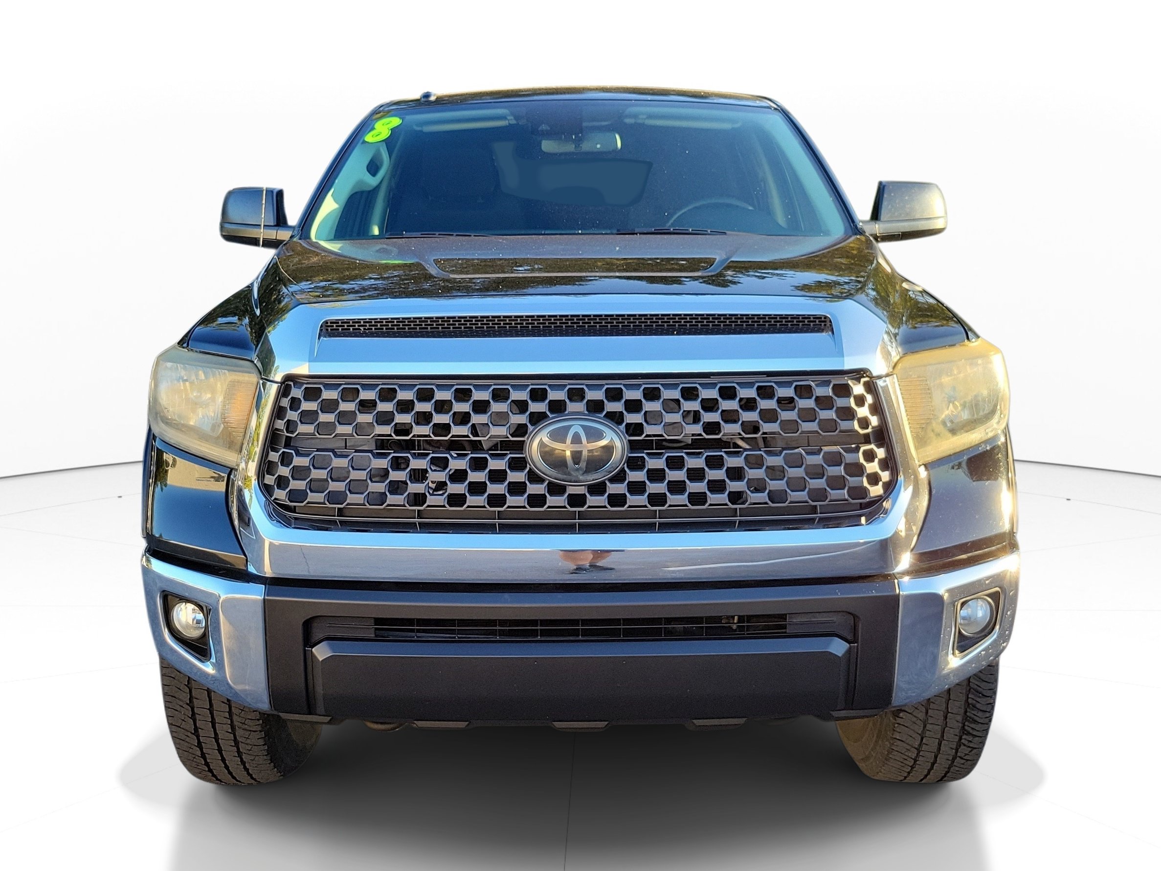 Used 2018 Toyota Tundra SR5 w/ SR5 Upgrade Package AWD/4WD image 6