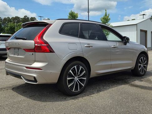 Used 2025 Volvo XC60 B5 Plus w/ Protection Package Premier AWD/4WD image 5