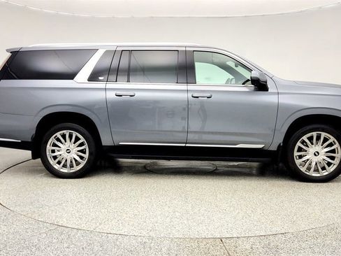 Used 2021 Cadillac Escalade ESV Premium Luxury image 4