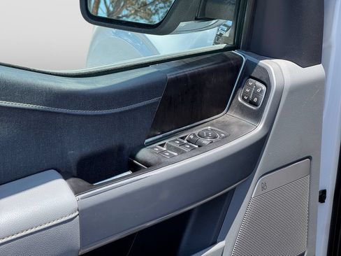 Used 2023 Ford F150 Lariat AWD/4WD image 10