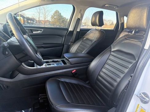 Used 2024 Ford Edge SEL w/ Convenience Package image 8