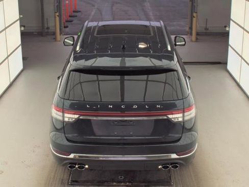 Used 2023 Lincoln Aviator Reserve w/ Equipment Group 201A image 6