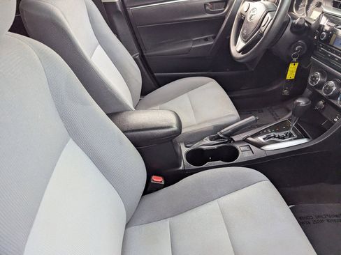 Used 2015 Toyota Corolla L image 10