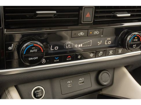 Used 2022 Nissan Rogue SL w/ SL Premium Package image 24