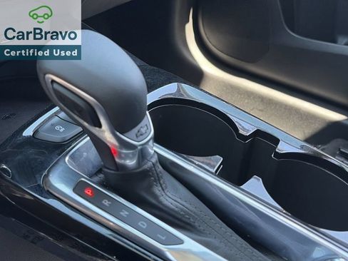 Certified 2025 Chevrolet Trax LT w/ Sunroof Package FWD image 28