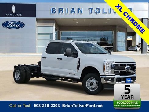 New 2026 Ford F350 XL w/ XL Chrome Package image 1