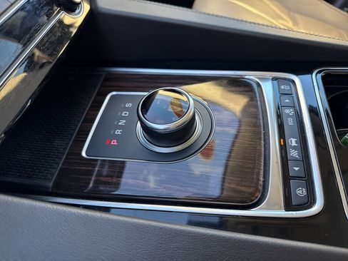 Used 2020 Jaguar F-PACE Prestige image 23