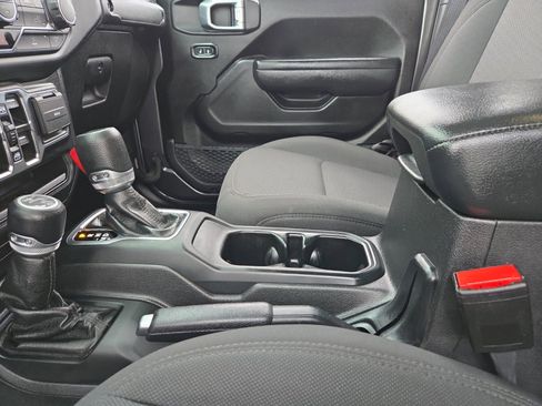 Used 2022 Jeep Gladiator Sport image 22