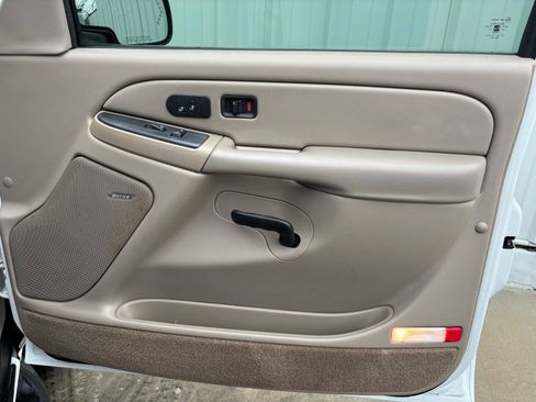 Used 2005 Chevrolet Avalanche Z71 w/ Preferred Equipment Group image 33