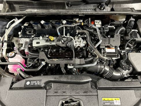 Used 2024 Toyota Prius LE image 10