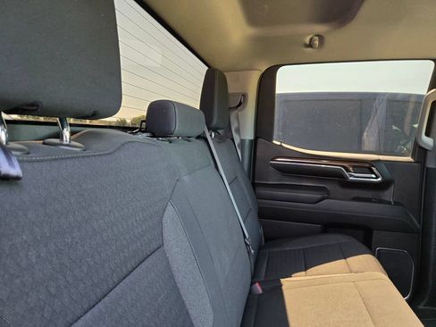 Used 2023 Chevrolet Silverado 1500 LT AWD/4WD image 10