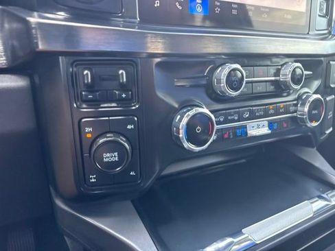 Used 2025 Ford F350 Lariat w/ Lariat Ultimate Package AWD/4WD image 19