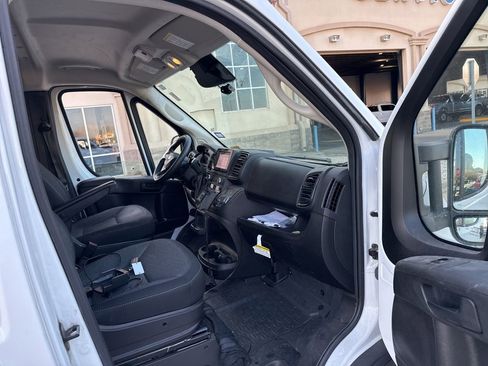 Used 2023 RAM ProMaster 2500 image 14