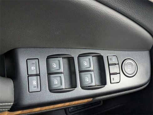 Used 2019 GMC Yukon XL Denali w/ Denali Ultimate Package image 28