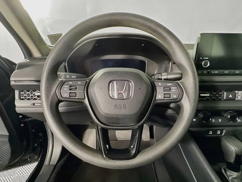 Certified 2023 Honda Accord EX image 11