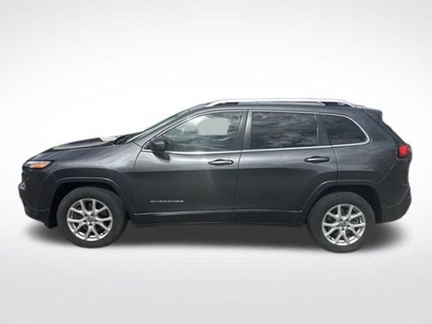 Used 2015 Jeep Cherokee Latitude w/ Comfort/Convenience Group FWD image 2