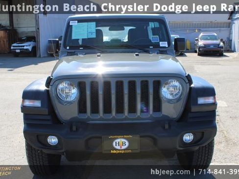 Used 2023 Jeep Wrangler Unlimited Sport AWD/4WD image 2