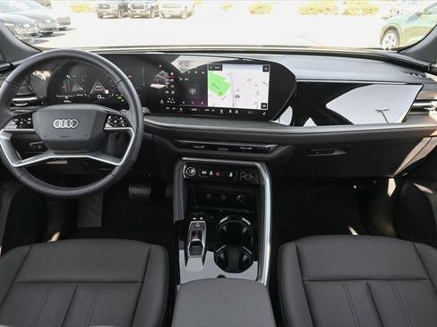 Certified 2025 Audi Q5 Premium Plus w/ Premium Plus AWD/4WD image 5