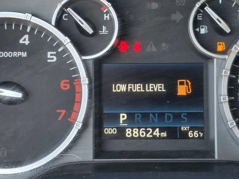 Used 2017 Toyota Tundra SR5 w/ SR5 Upgrade Package image 14