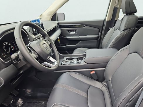New 2025 Honda Pilot Touring image 21