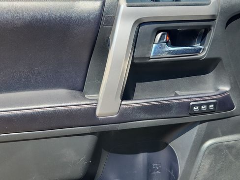 Used 2018 Toyota 4Runner Limited AWD/4WD image 8
