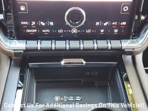 New 2026 GMC Yukon XL Denali Ultimate w/ LPO, Floor Liner Package AWD/4WD image 15