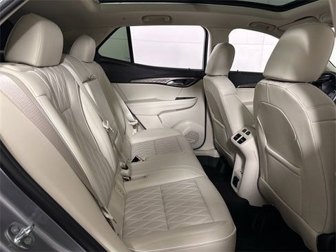 Used 2023 Buick Envision Avenir image 28