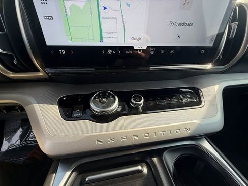 Used 2025 Ford Expedition Max Active image 30