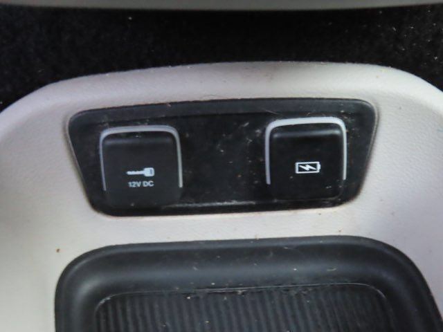 Used 2021 Chrysler Pacifica Touring-L FWD image 30