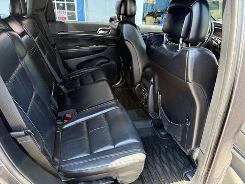 Used 2015 Jeep Grand Cherokee Limited w/ Trailer Tow Group IV AWD/4WD image 17