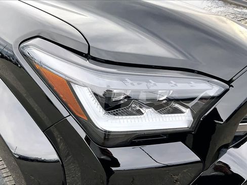 New 2026 Toyota 4Runner 4WD image 13