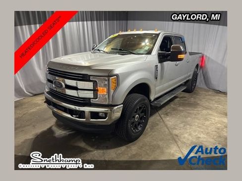 Used 2017 Ford F250 Lariat w/ Chrome Package AWD/4WD image 1