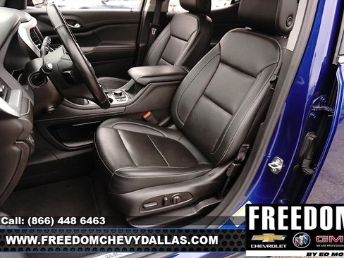 Certified 2023 GMC Acadia SLT w/ Preferred Package image 13