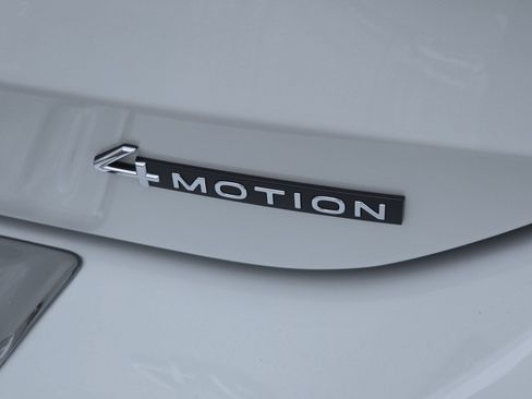New 2026 Volkswagen Tiguan SE AWD/4WD image 11