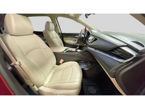 Used 2018 Buick Enclave Essence FWD image 18