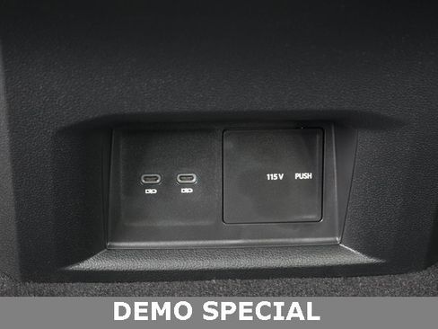 Used 2023 Volkswagen Atlas Cross Sport SE image 26