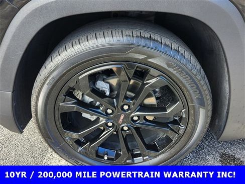 Used 2022 GMC Terrain SLT w/ Elevation Edition image 17