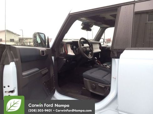 New 2025 Ford Bronco Heritage Edition image 9