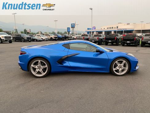 Used 2024 Chevrolet Corvette Stingray Preferred Cpe w/ Battery Protection Package RWD image 8