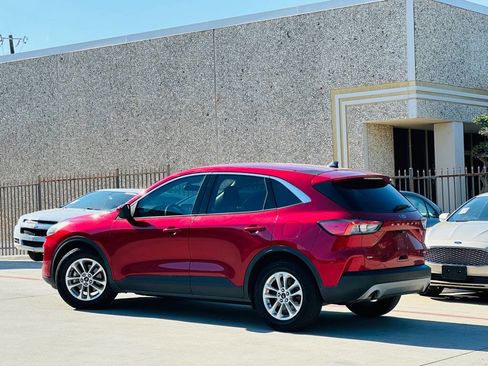 Used 2020 Ford Escape SE FWD image 6
