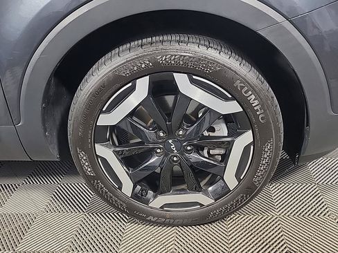 Certified 2024 Kia Telluride EX FWD image 3